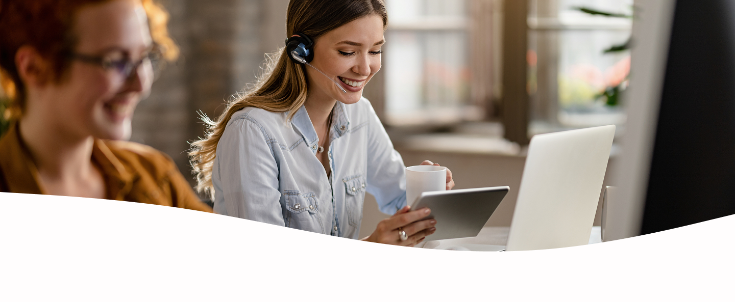 Equipe de atendimento em ambiente corporativo