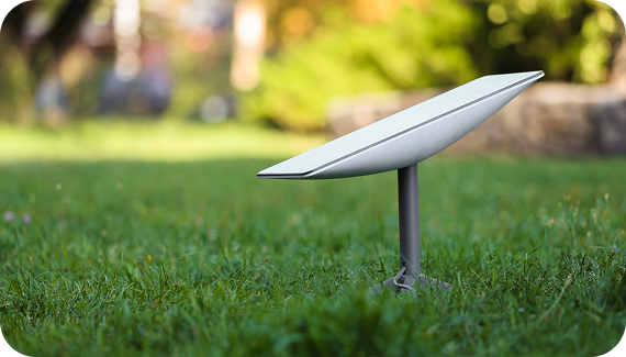 Antena satélite em campo